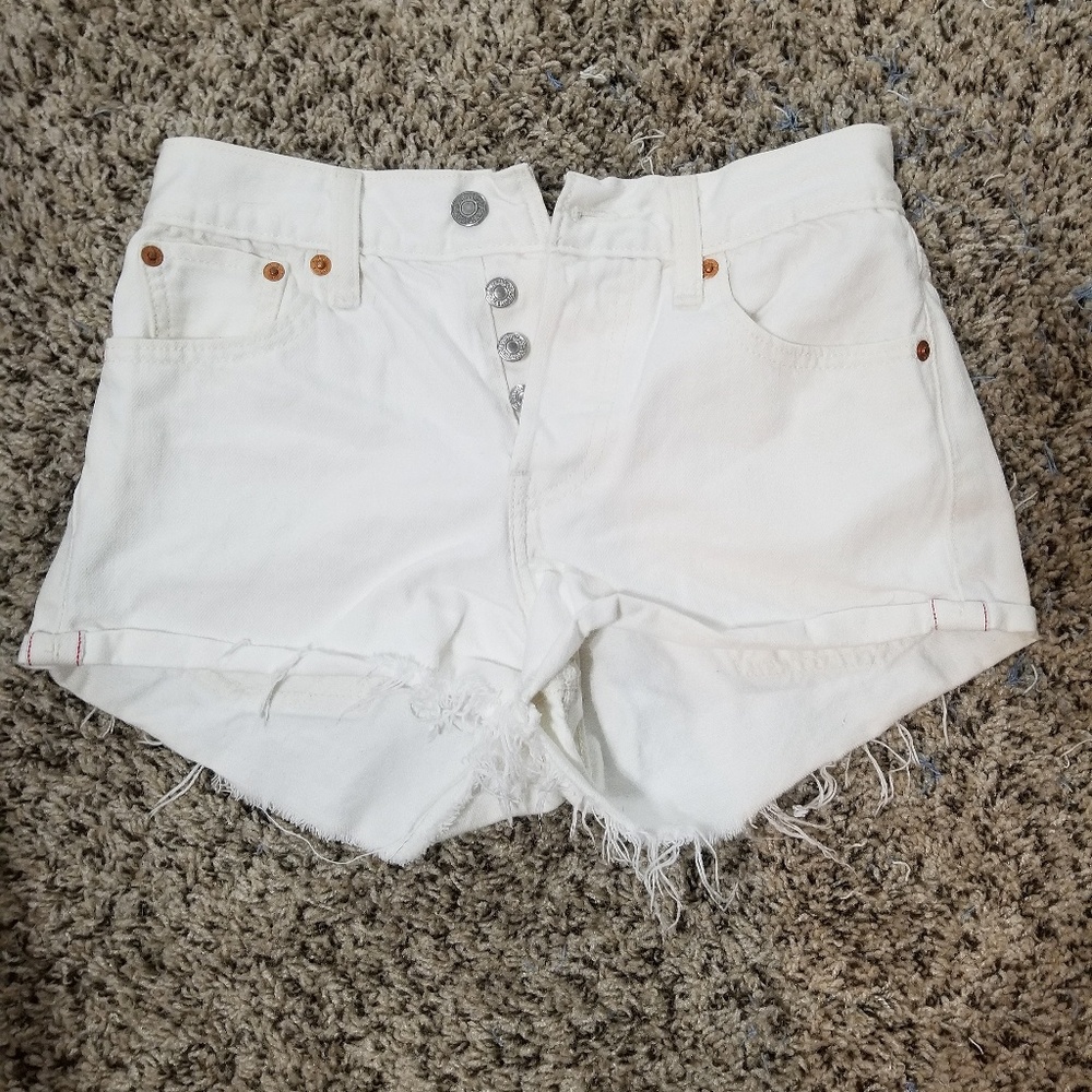 Wedgie high waisted white levi shorts